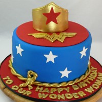 Superheroes - Wonder Woman Crown and Lasso Cake